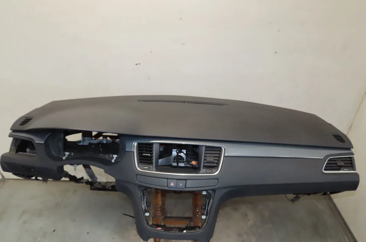 Planche de bord Peugeot 508 I (8D_) 2.0 hdi (2010-2018) 4 portes occasion