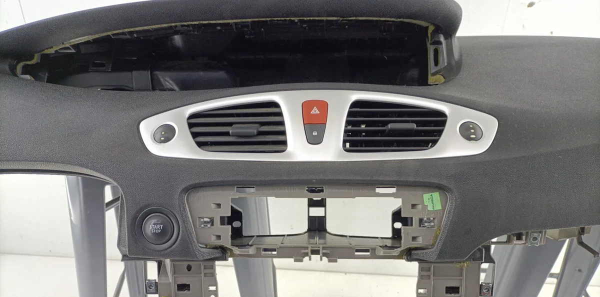 Planche de bord RENAULT SCENIC 3 PHASE 1 occasion