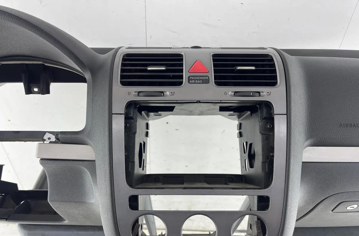 Planche de bord VOLKSWAGEN GOLF 5 occasion