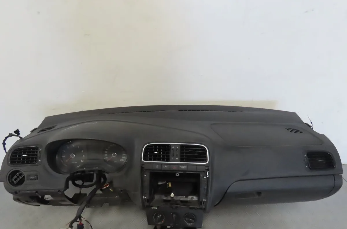 Planche de bord Volkswagen POLO V (6R1, 6C1) 1.4 (6r1) (2009-2014) occasion