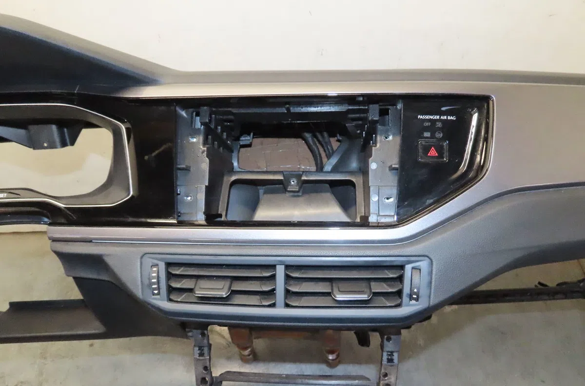Planche de bord Volkswagen POLO VI (AW1, BZ1, AE1) 1.0 tsi (2017) occasion