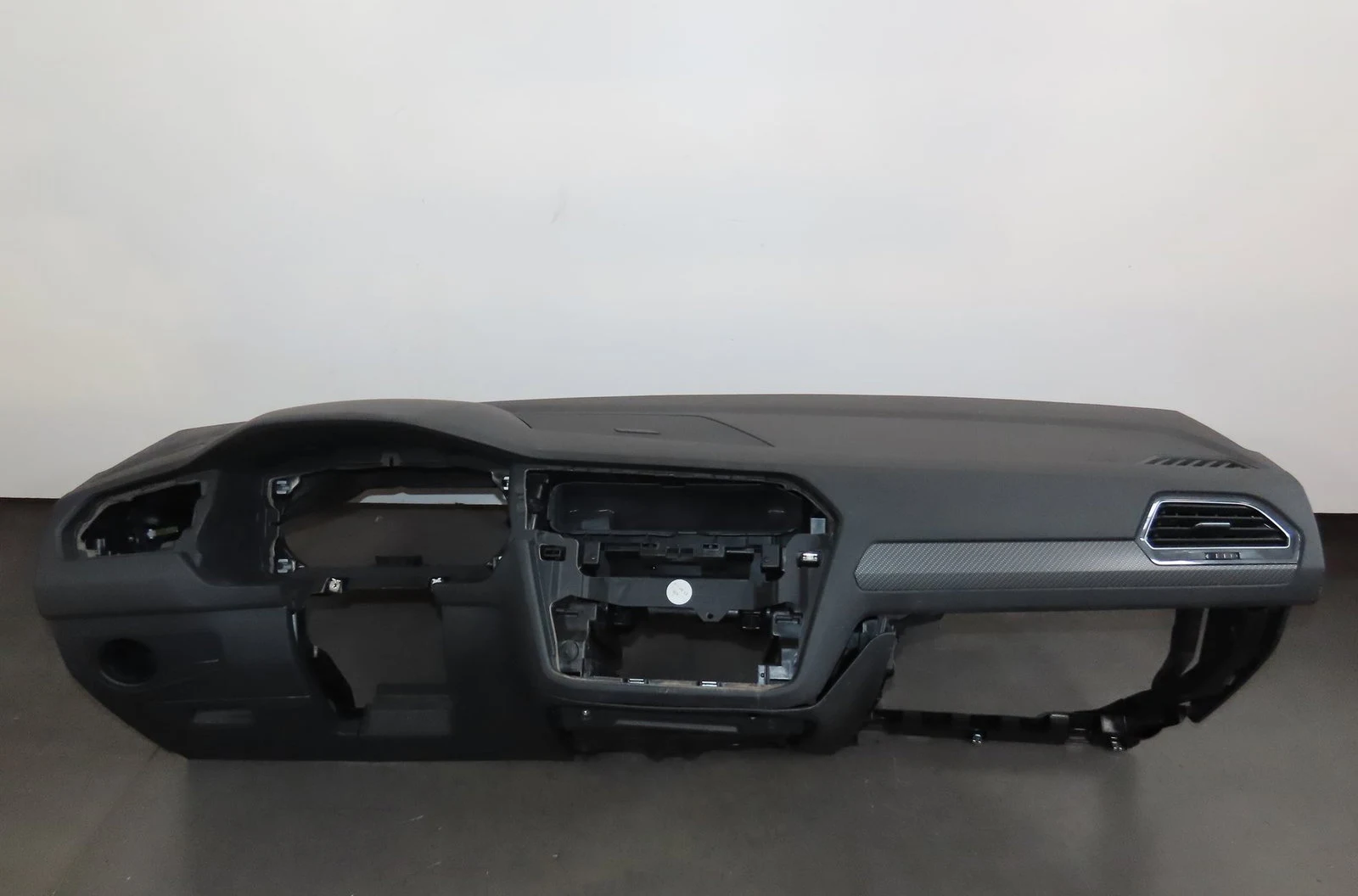 Planche de bord Volkswagen TIGUAN (AD1, AX1) 1.4 ehybrid (2020) occasion