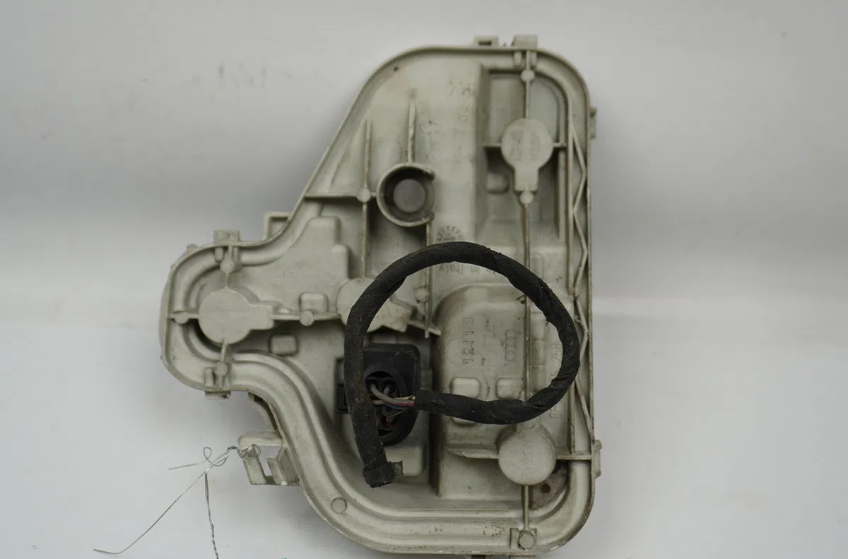 Platine feu ard Audi A3 (8P1) 2.0 tdi 16v (2003-2012) 3 portes occasion