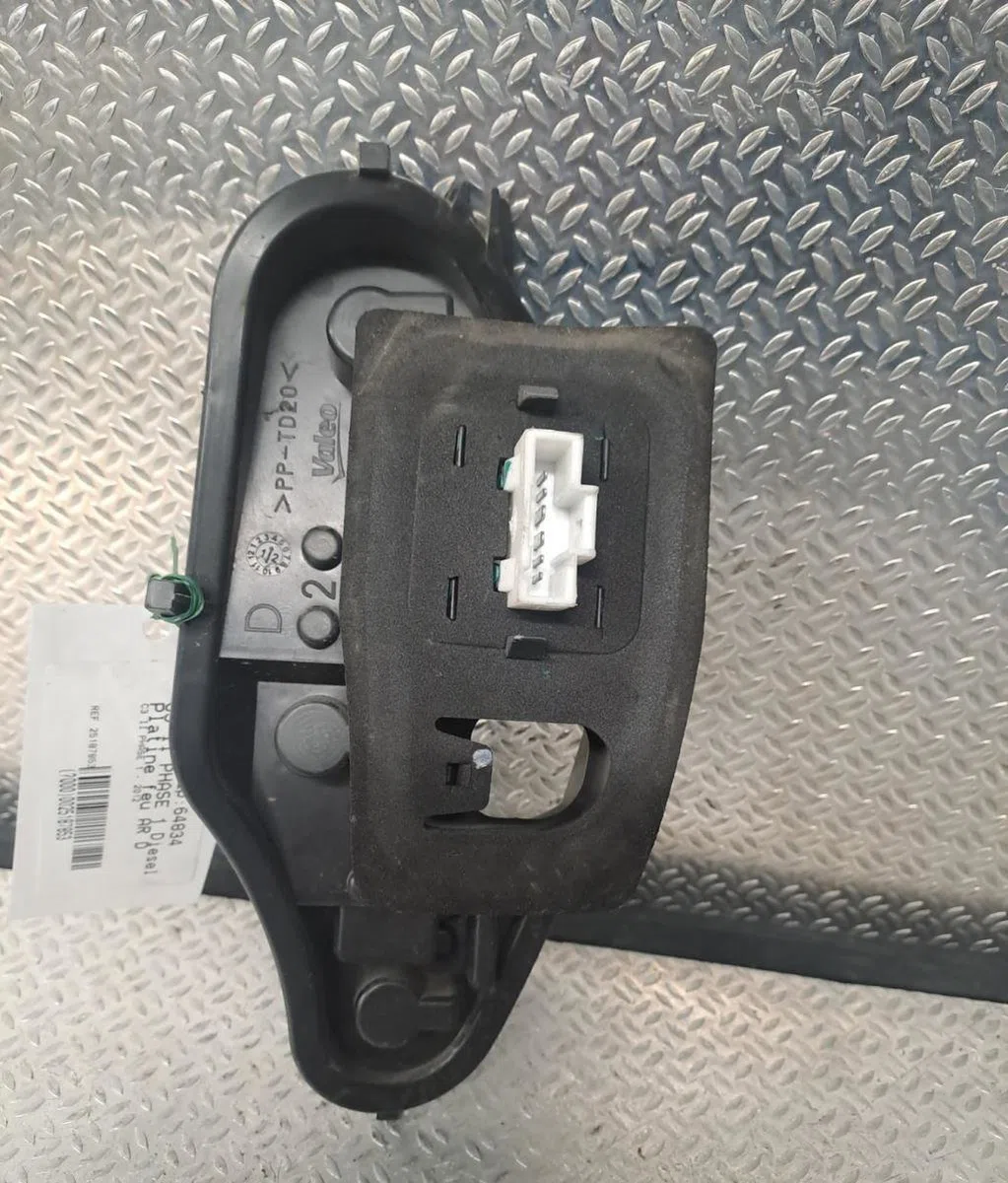 Platine feu ard Citroen C3 II (SC_) 1.4 hdi 70 (sc8hzc, sc8hr0, sc8hp4) (2009) 5 portes occasion