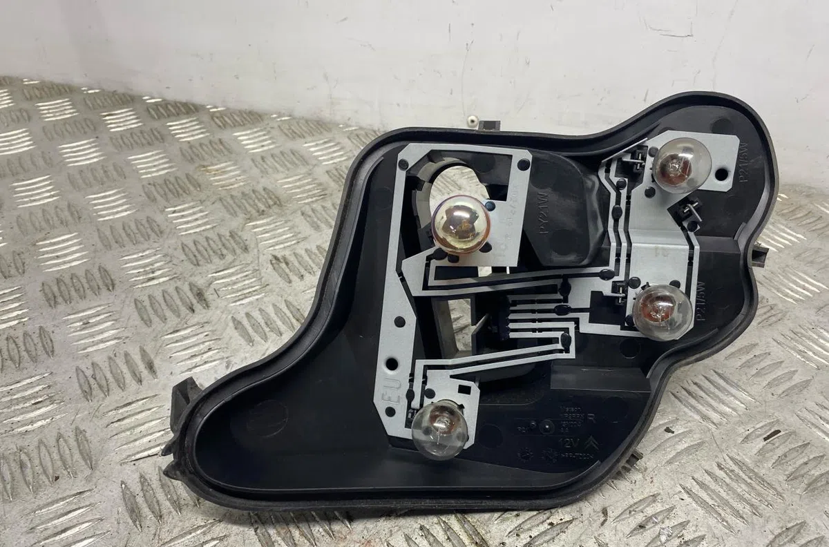 Platine feu ard CITROEN DS3 PHASE 1 occasion