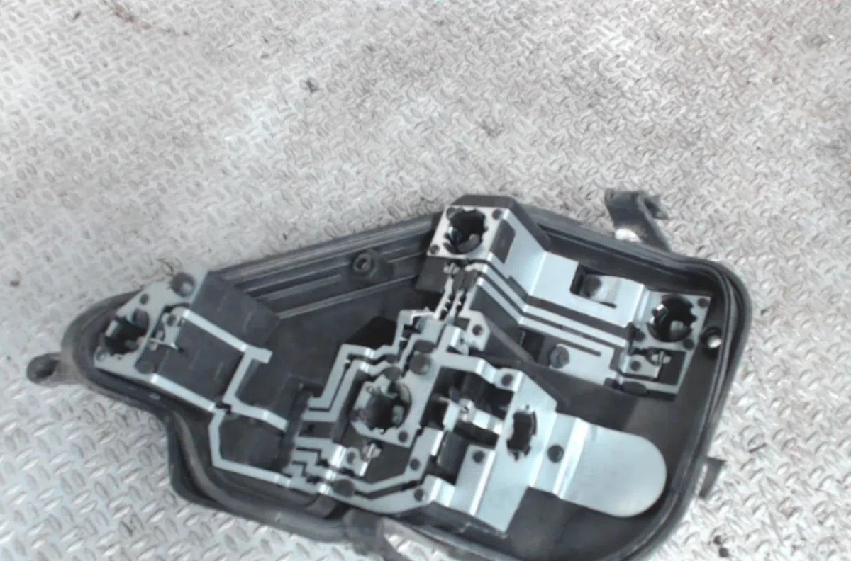 Platine feu ard Opel ASTRA H (A04) 1.7 cdti (l48) (2004-2010) 5 portes occasion