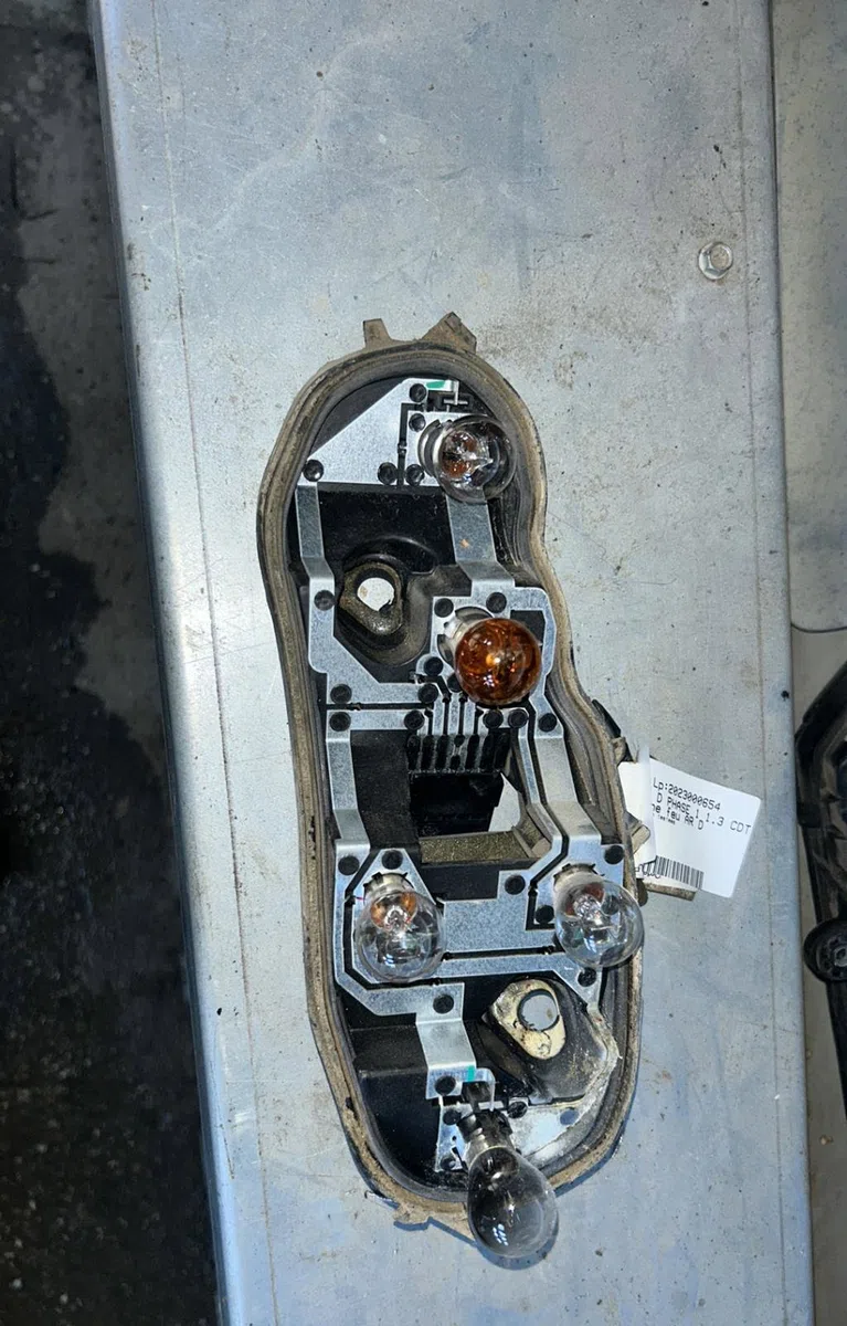 Platine feu ard OPEL CORSA D PHASE 1 occasion