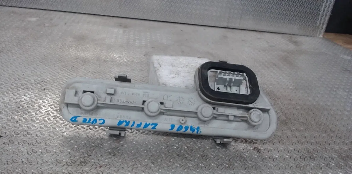 Platine feu ard Opel ZAFIRA A Monospace (T98) 2.0 di 16v (f75) (1999-2005) 5 portes occasion