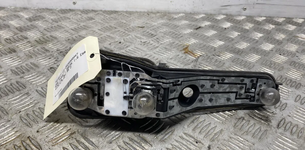 Platine feu ard PEUGEOT 206 PHASE 1 BREAK occasion
