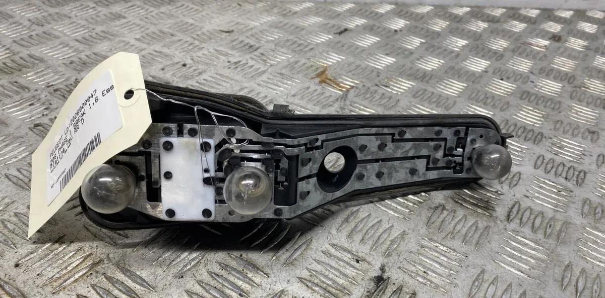 Platine feu ard PEUGEOT 206 PHASE 1 BREAK occasion
