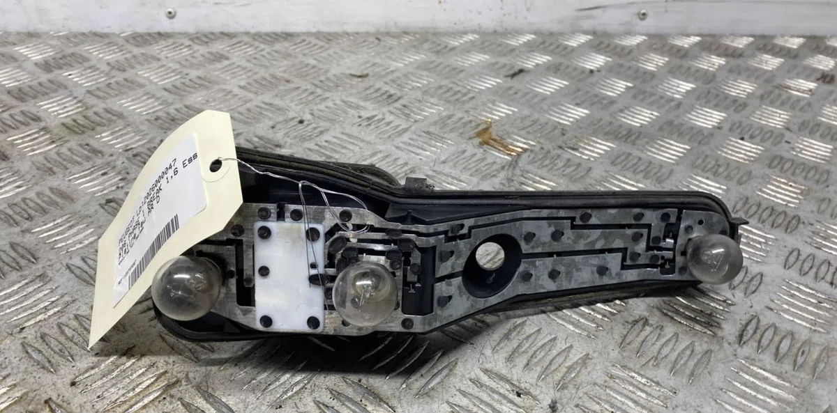 Platine feu ard PEUGEOT 206 PHASE 1 BREAK occasion