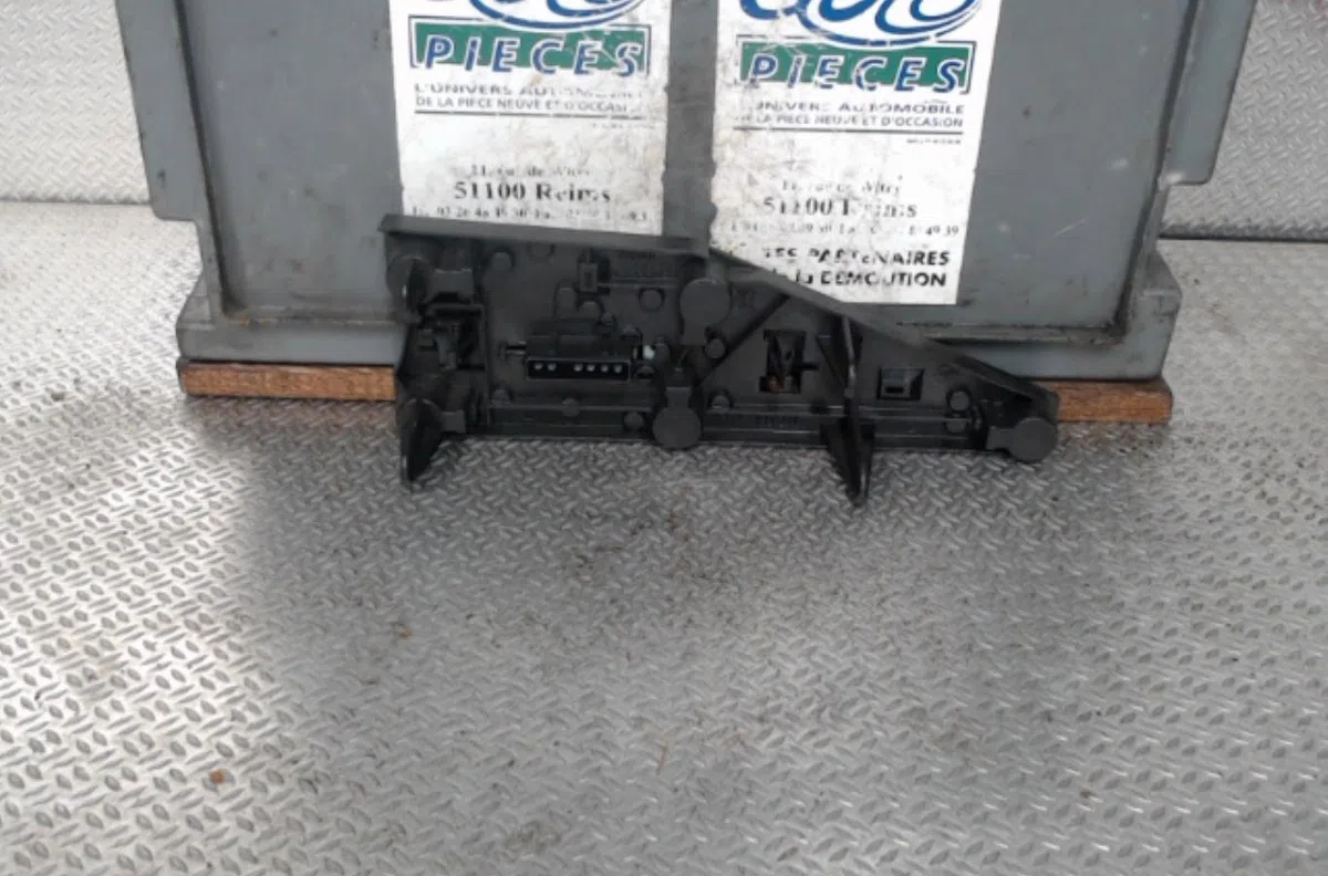 Platine feu ard Peugeot 406 Coupé (8C) 2.0 16v (1997-2004) 2 portes occasion