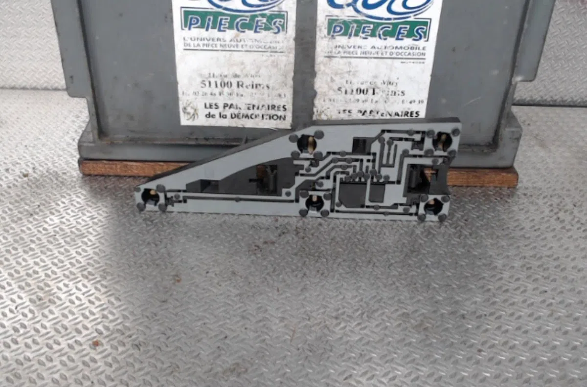Platine feu ard Peugeot 406 Coupé (8C) 2.0 16v (1997-2004) 2 portes occasion