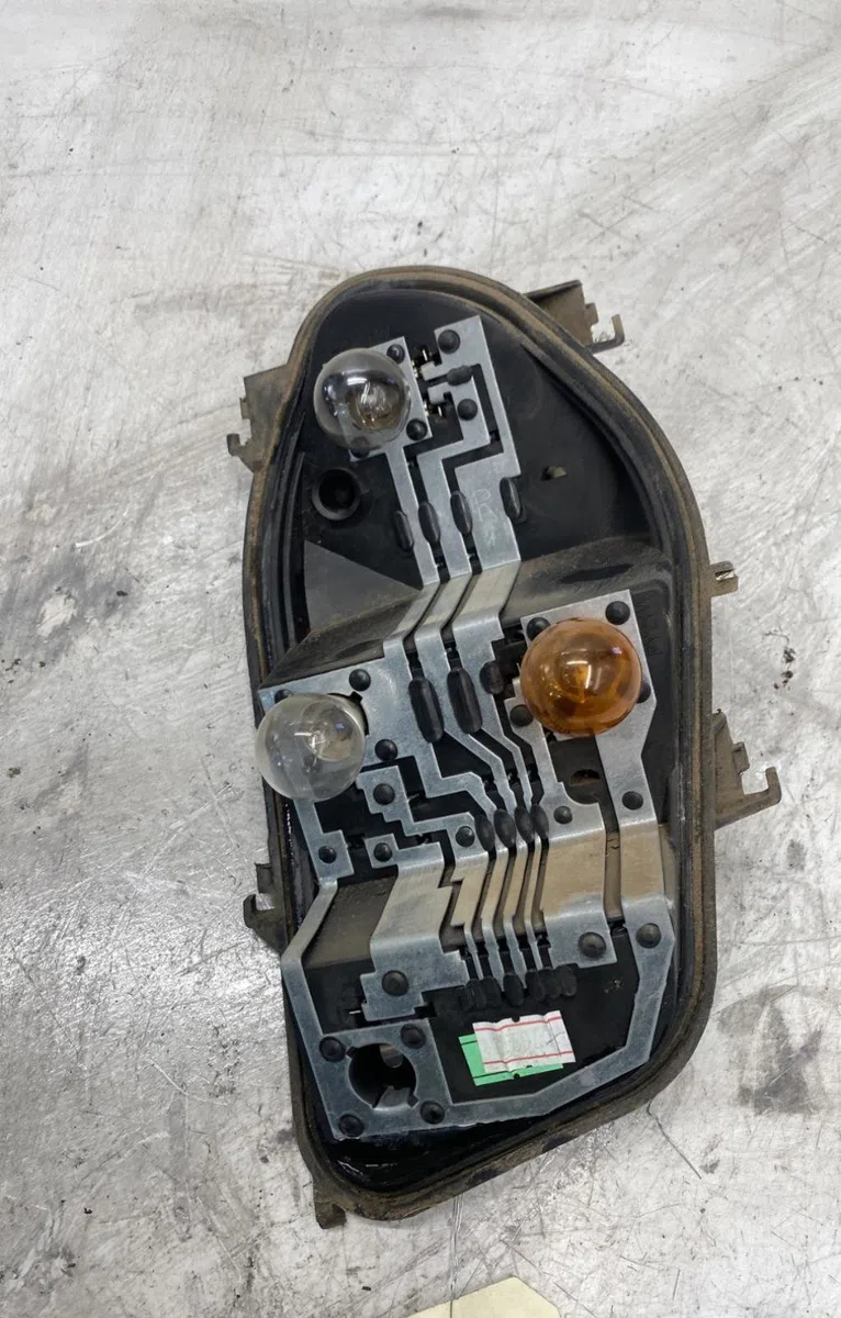 Platine feu ard Renault CLIO III (BR0-1, CR0-1) 1.5 dci (c-br0g, c-br1g) (2005-2012) 5 portes occasion