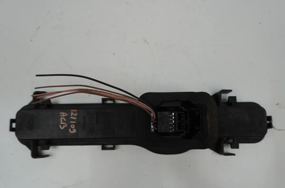 Platine feu ard Renault ESPACE IV (JK0-1_) 2.0 dci (jk03, jk04, jk1c, jk1g, jk1j, jk1k) (2006) 5 portes occasion