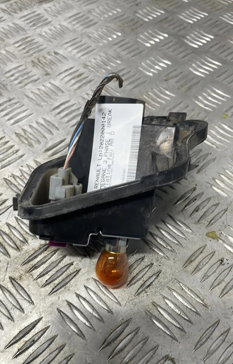 Platine feu ard RENAULT MEGANE 3 PHASE 1 BREAK occasion