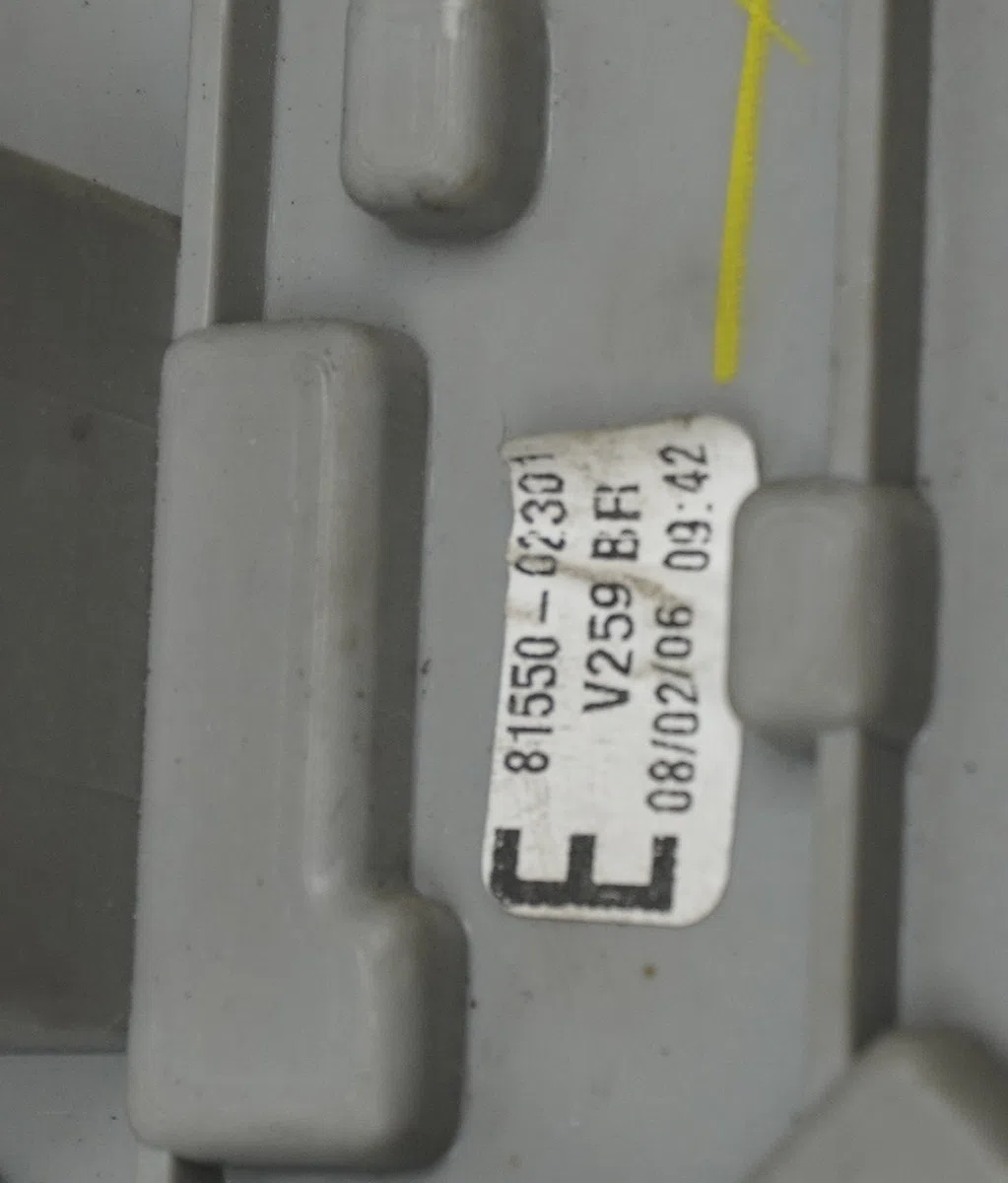 Platine feu ard Toyota COROLLA (_E12_) 1.4 d (nde120_) (2004-2007) 5 portes occasion