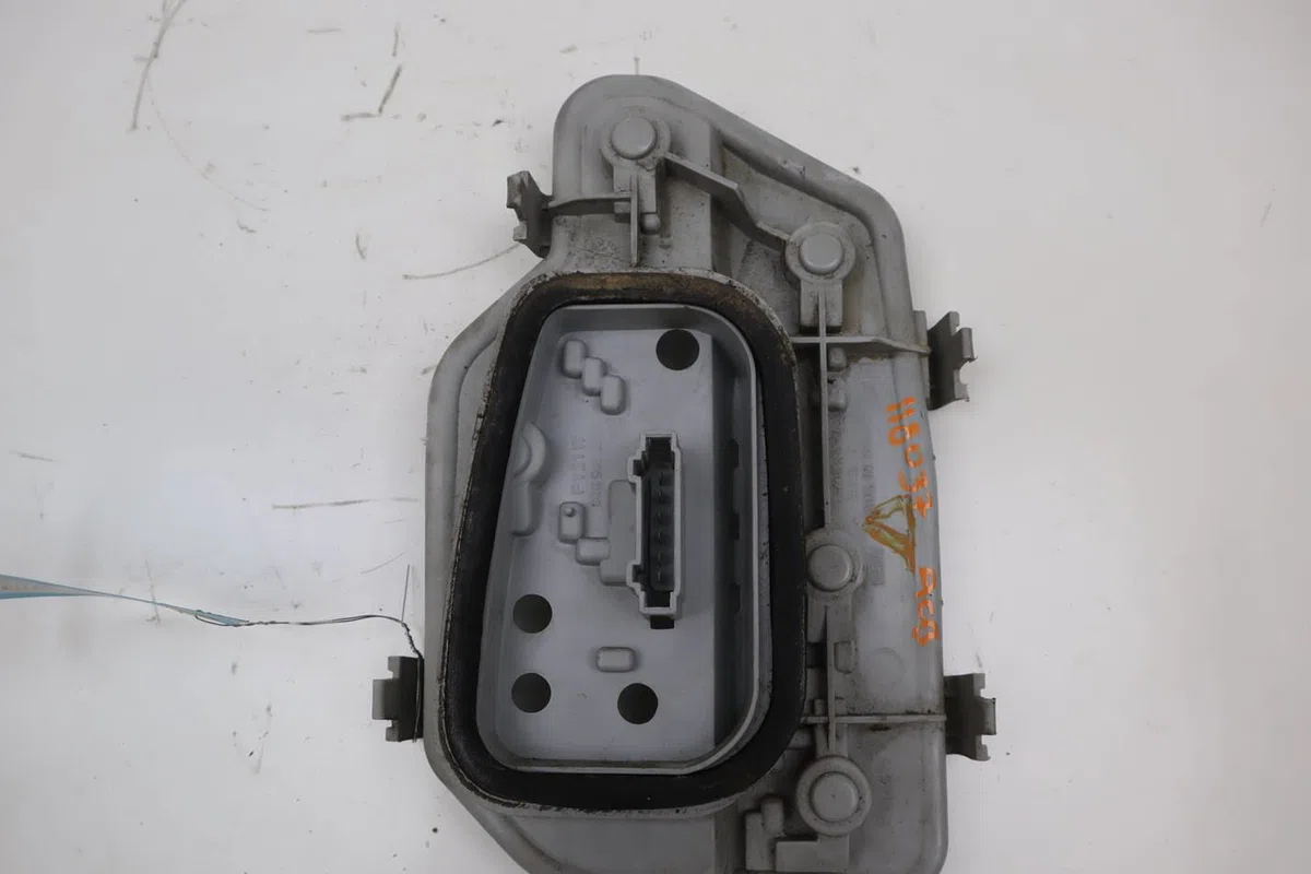 Platine feu ard Volkswagen POLO (9N_, 9A_) 1.9 tdi (2001-2009) 5 portes occasion