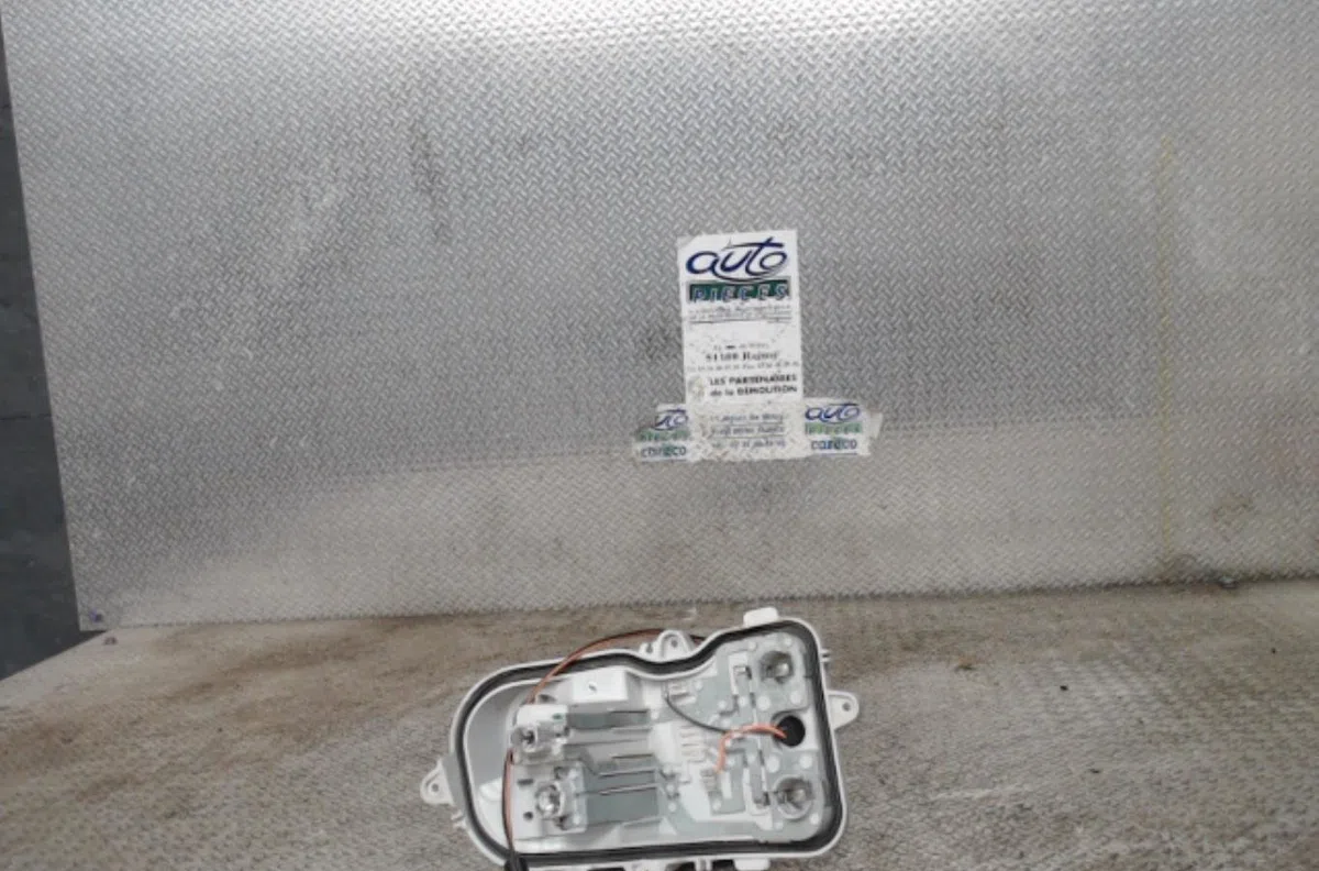 Platine feu arg Fiat TIPO A trois volumes (356_, 357_) 1.4 (356sxa1b) (2015-2020) occasion
