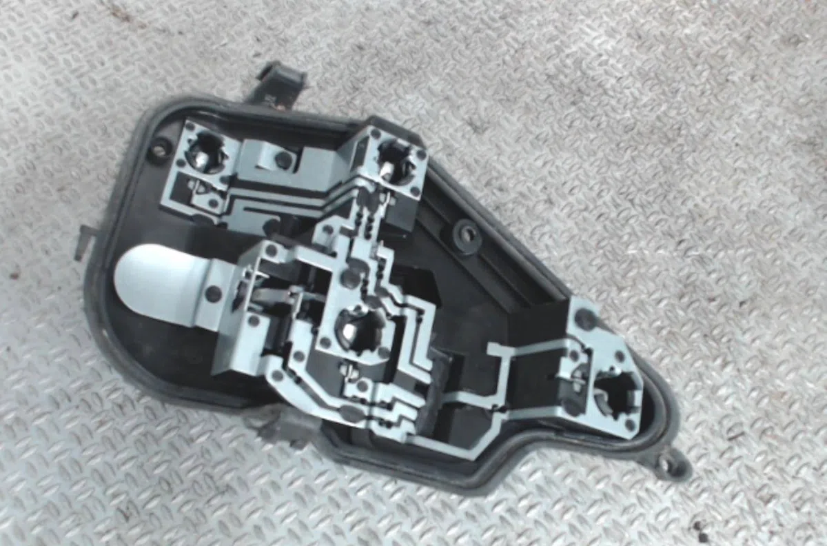 Platine feu arg Opel ASTRA H (A04) 1.7 cdti (l48) (2004-2010) 5 portes occasion