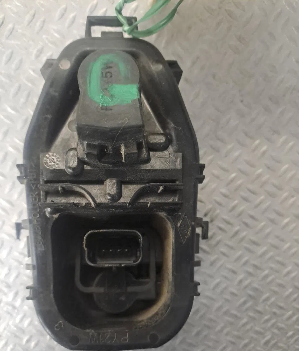 Platine feu arg Renault CLIO IV (BH_) 1.5 dci 90 (2012) 5 portes occasion