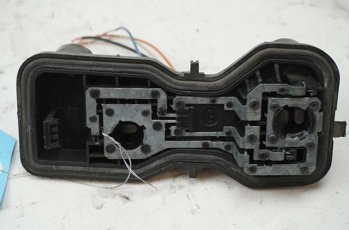 Platine feu arg Renault MEGANE II (BM0-1_, CM0-1_) 1.9 dci (bm0g, cm0g) (2002-2008) 5 portes occasion
