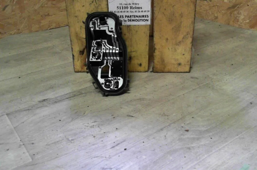 Platine feu arg Renault TWINGO III (BCM_, BCA_) 1.0 sce 70 (2014) 5 portes occasion