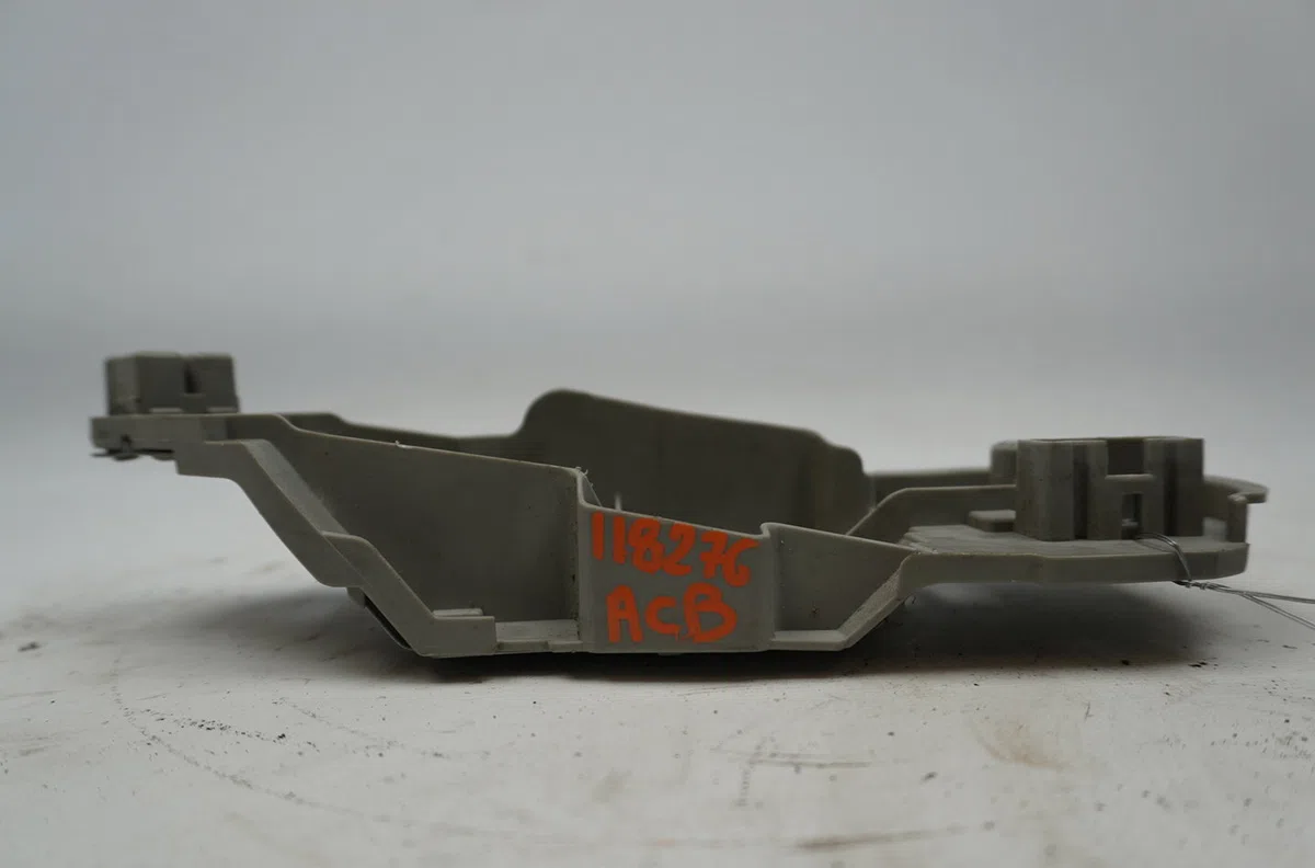 Platine feu arg Toyota COROLLA Verso (ZER_, ZZE12_, R1_) 2.2 d-4d (aur10_) (2005-2009) 5 portes occasion