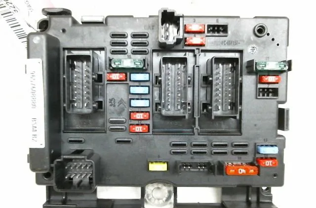 Platine fusible av Citroen BERLINGO Camionnette-Monospace (B9) 1.6 hdi 75 (2008) 3 portes occasion