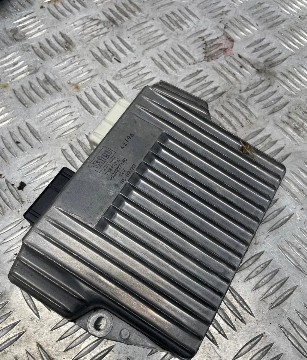Platine fusible av CITROEN XANTIA PHASE 1 BREAK occasion