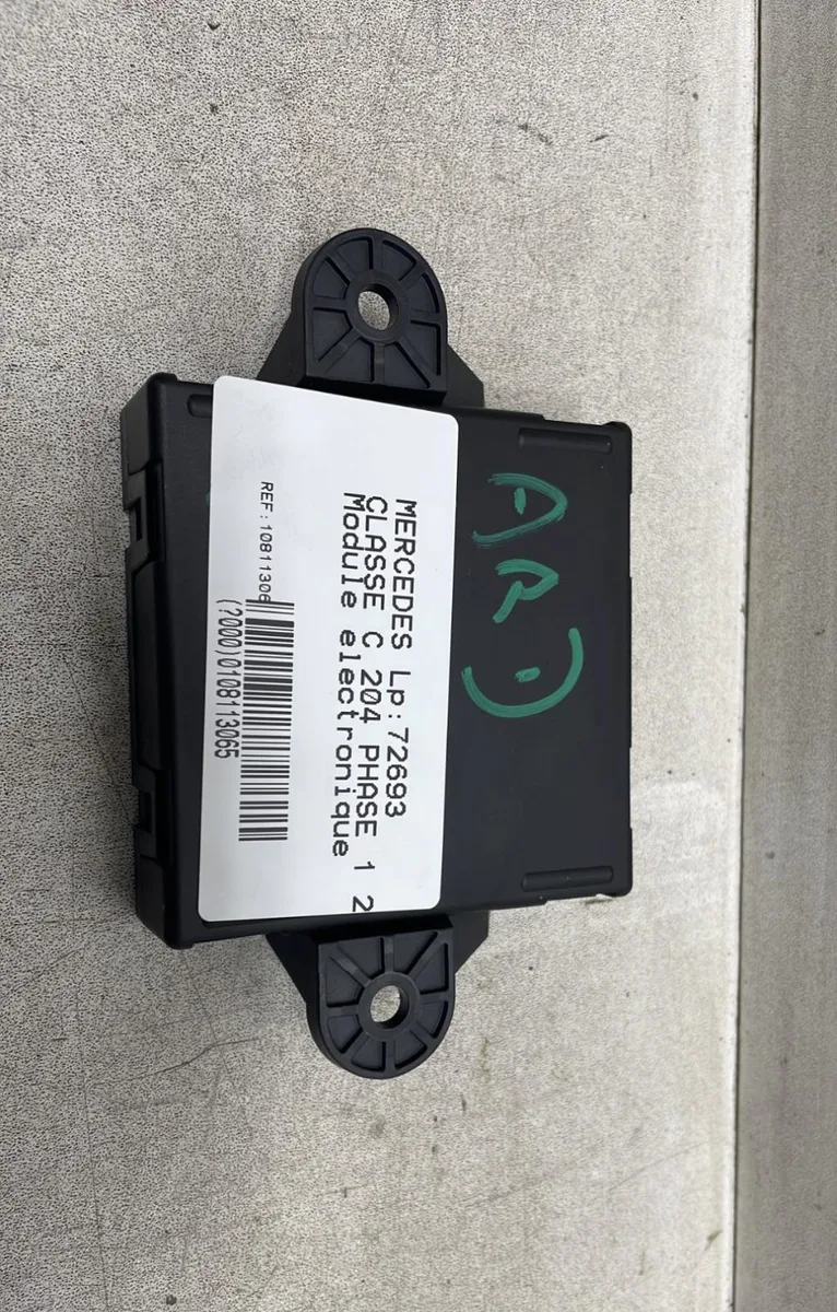 Platine fusible av Mercedes-benz CLASSE C (W204) C 200 cdi (204.007, 204.006) (2007-2009) occasion