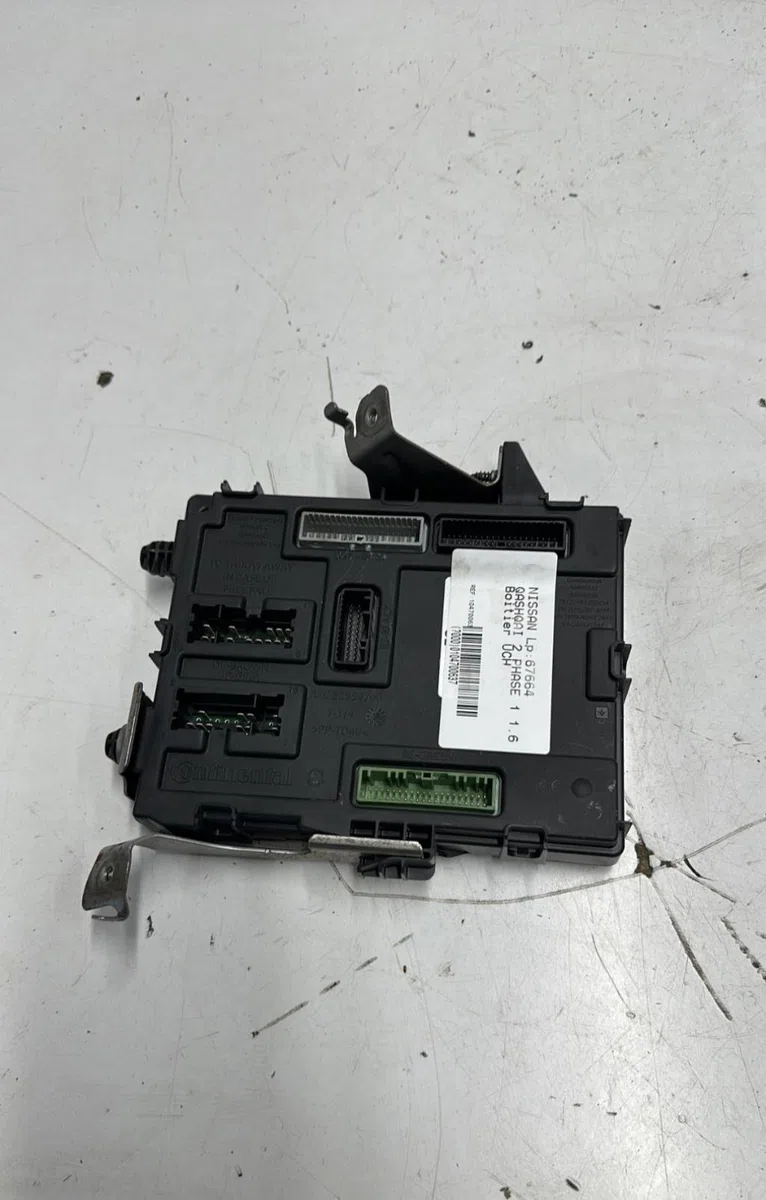 Platine fusible av NISSAN QASHQAI 2 PHASE 1 occasion