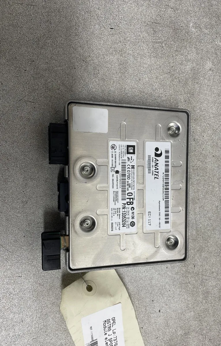 Platine fusible av Opel ASTRA J Sports Tourer (P10) 1.7 cdti (35) (2010-2015) occasion