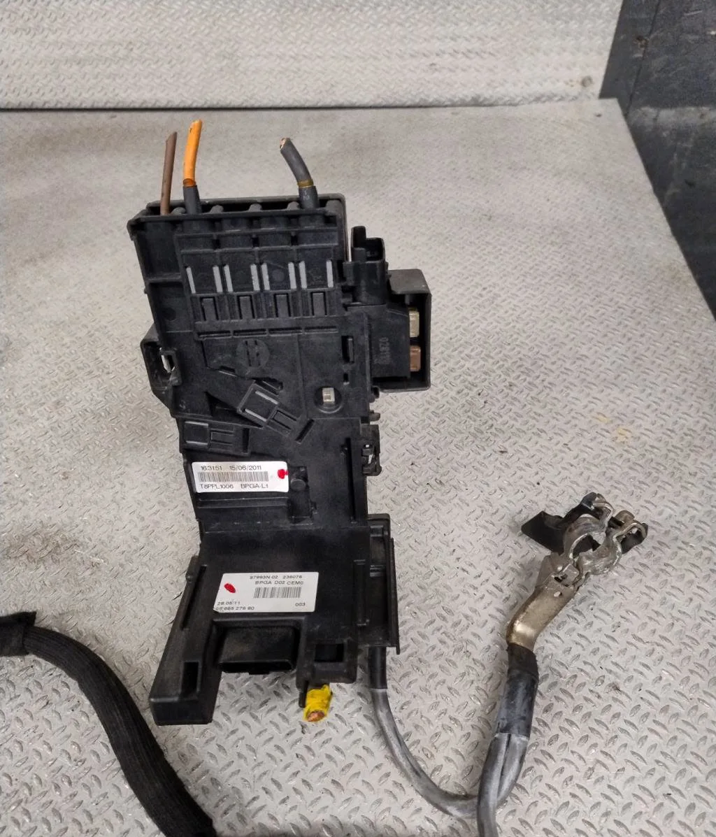 Platine fusible av PEUGEOT 3008 1 3008 1 occasion