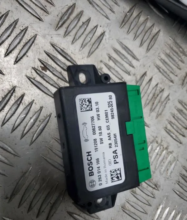 Platine fusible av PEUGEOT 3008 2 PHASE 1 occasion