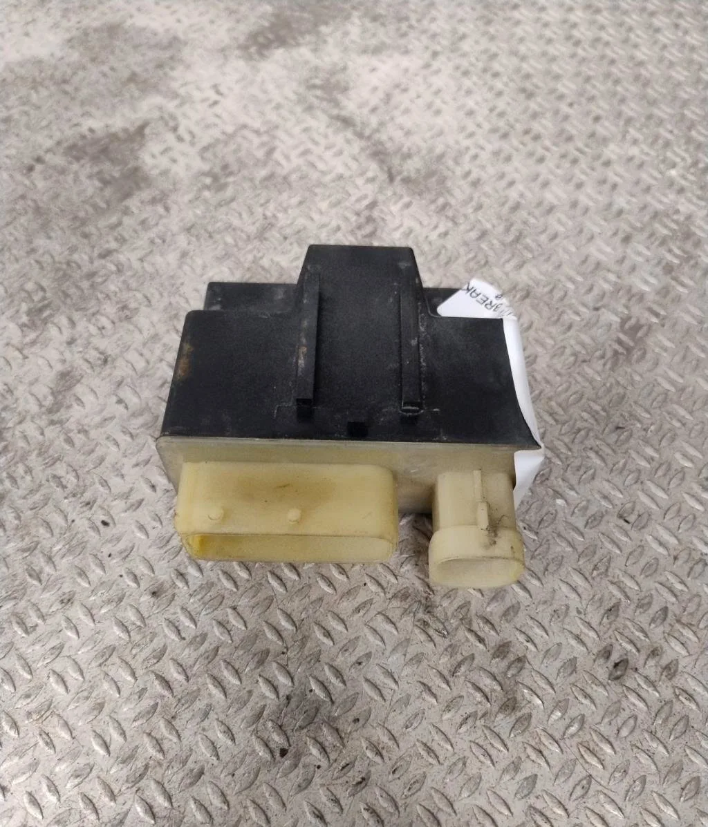 Platine fusible av PEUGEOT 308 2 SW  308 2 SW PHASE 1 BREAK occasion