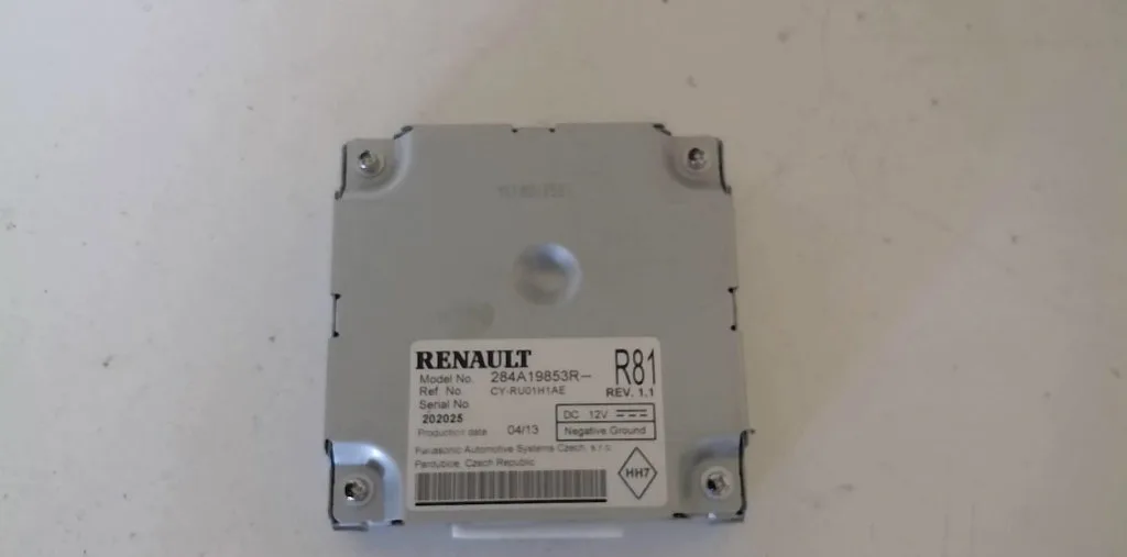 Platine fusible av Renault ESPACE IV (JK0-1_) 2.0 dci (jk01, jk02, jk1j, jk1k, jk1h) (2006) occasion