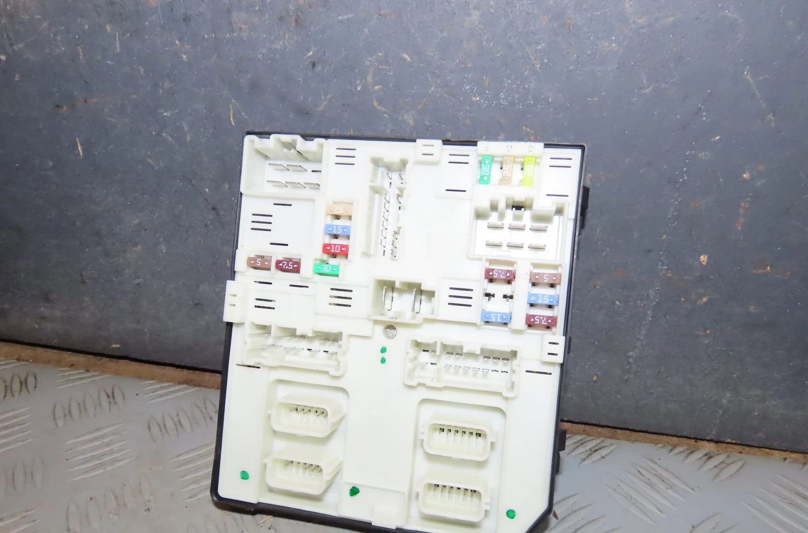 Platine fusible av Renault KANGOO Express (FW0-1_) 1.5 dci 90 (fw0g, fw05, fw08, fw11) (2009) 4 portes occasion