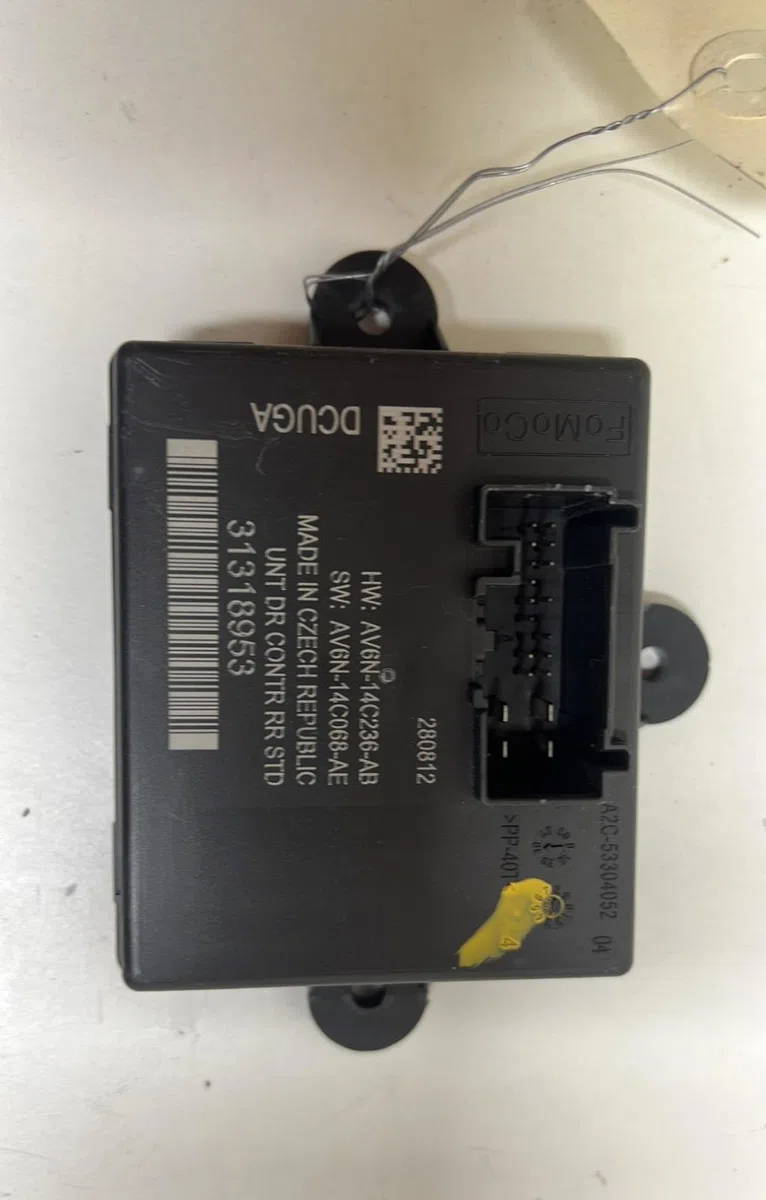 Platine fusible av Volvo V40 3-5 portes (525) D3 (2012-2015) occasion