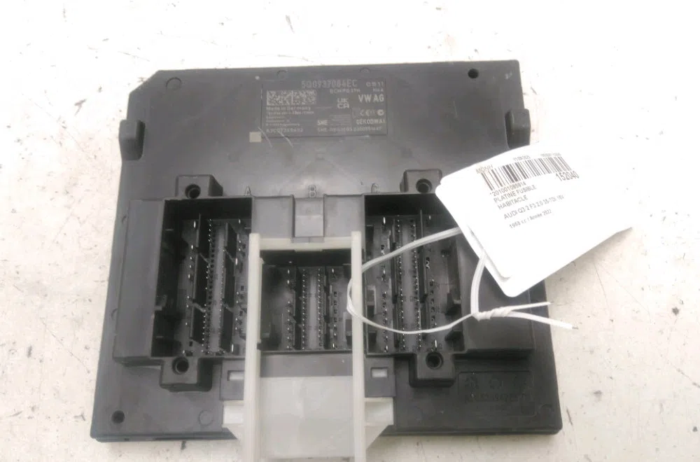 Platine fusible habitacle Audi Q3 (F3B) 35 tdi (2018) occasion