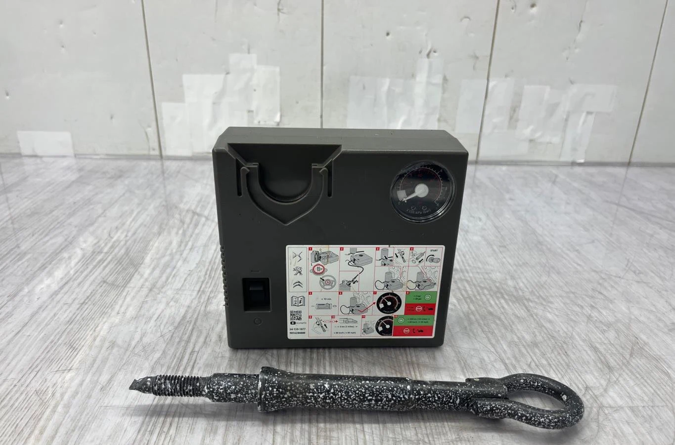 Platine fusible habitacle CITROEN C4 CACTUS occasion