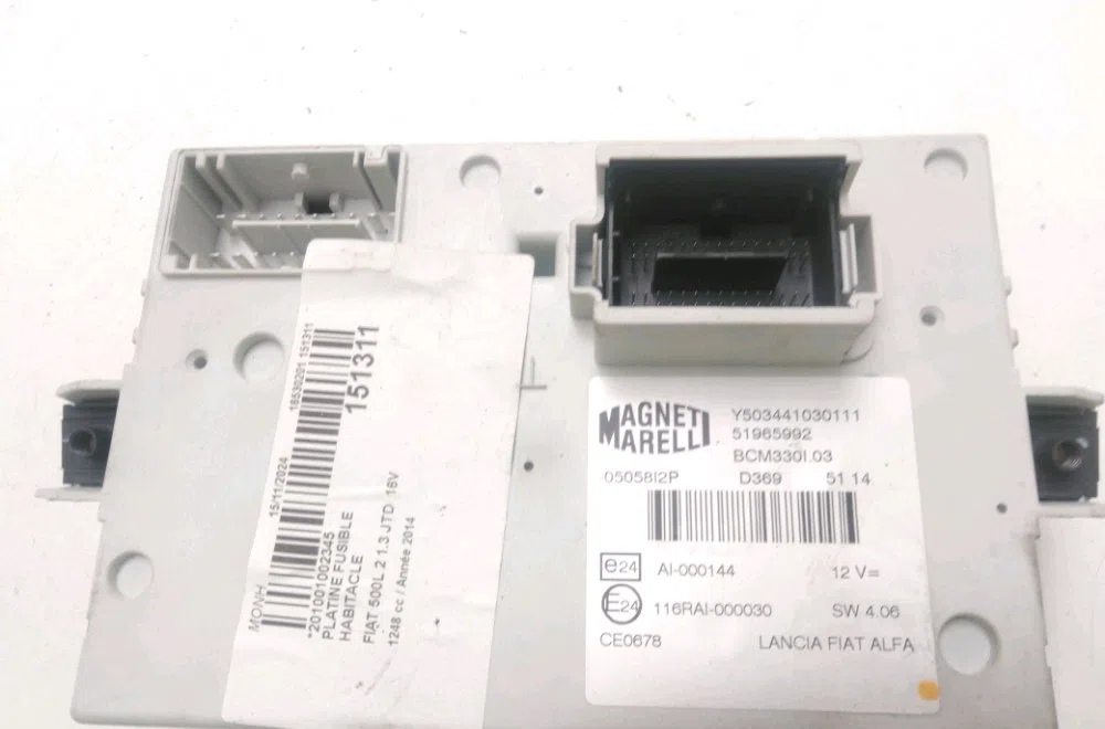 Platine fusible habitacle Fiat 500L (351_, 352_) 1.3 d multijet (199lxy1a, 199lxy11) (2012) occasion