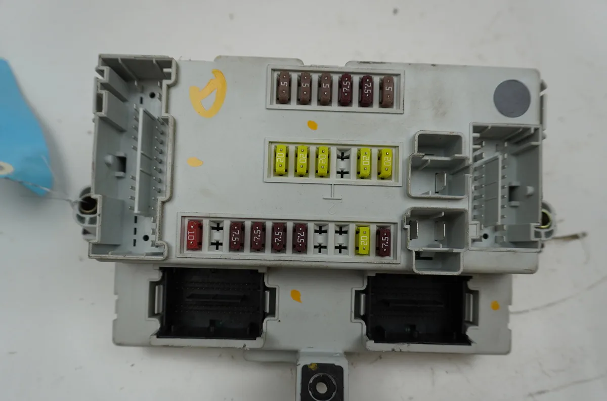 Platine fusible habitacle Fiat 500L (351_, 352_) 1.6 d multijet (199lye1b) (2013) occasion