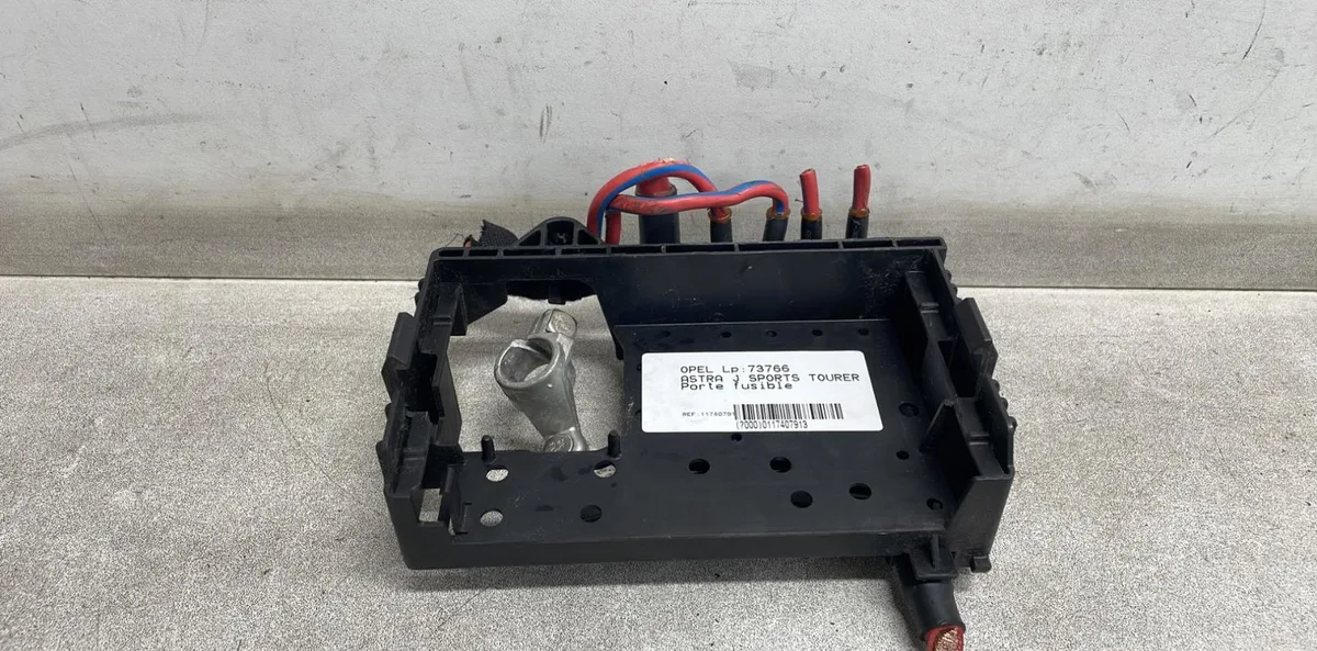 Platine fusible habitacle Opel ASTRA J Sports Tourer (P10) 1.7 cdti (35) (2010-2015) occasion