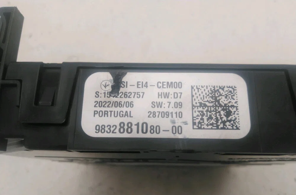 Platine fusible habitacle Peugeot 208 II (UB_, UP_, UW_, UJ_) 1.2 puretech 100 (2019) 5 portes occasion
