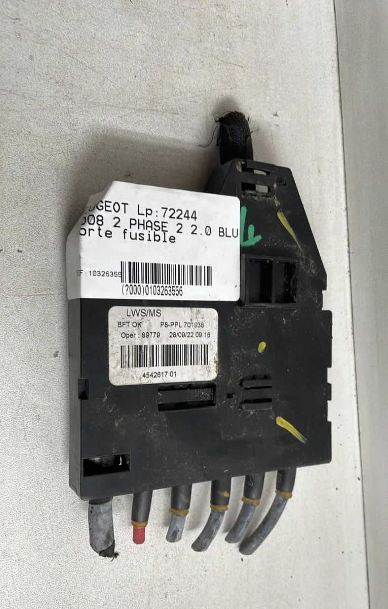 Platine fusible habitacle Peugeot 5008 II (MC_, MJ_, MR_, M4_) 2.0 bluehdi 180 (2016) occasion