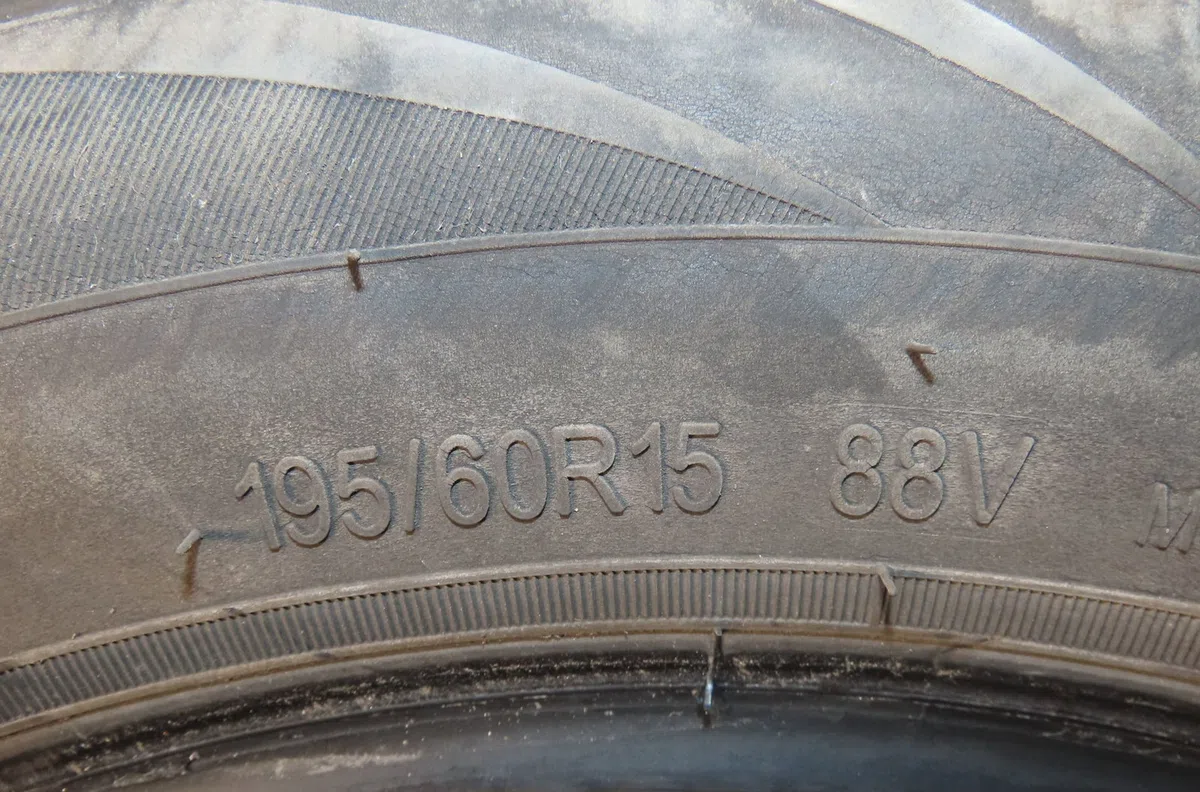 Pneumatiques Ford FOCUS I (DAW, DBW) 1.6 16v (1998-2004) occasion