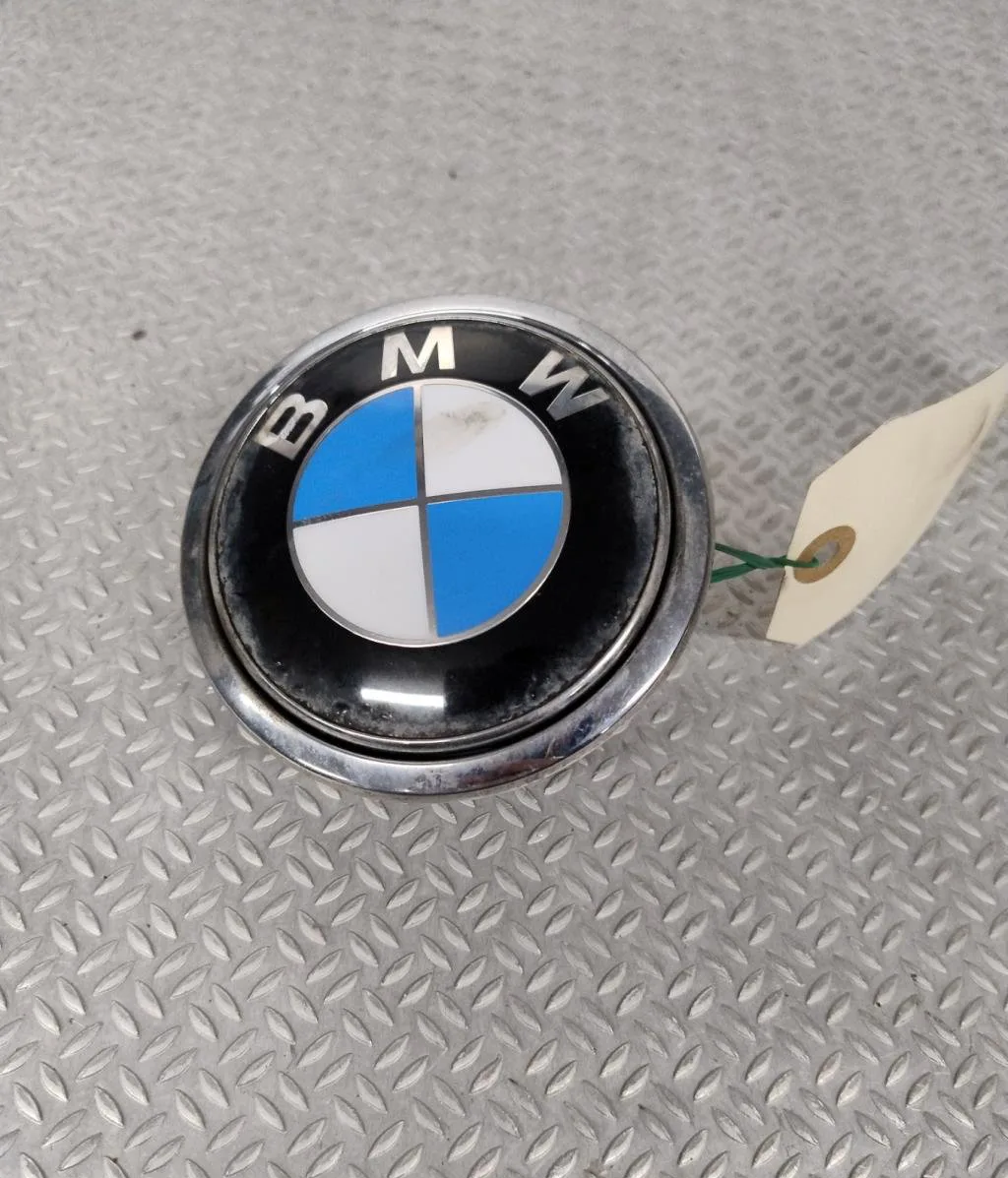 Poignee ext coffre BMW SERIE 1 E87  0 occasion
