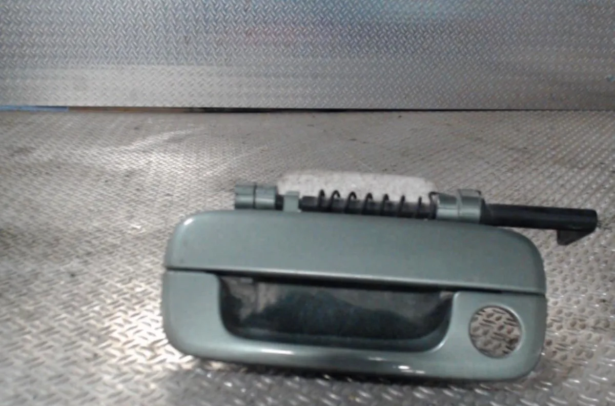 Poignee ext coffre Peugeot PARTNER Monospace (5_, G_) 1.4 (1996-2015) occasion