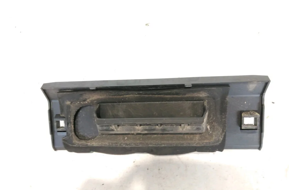 Poignee ext hayon Peugeot 206 (2L_, 2M_) 1.1 (2009-2013) occasion
